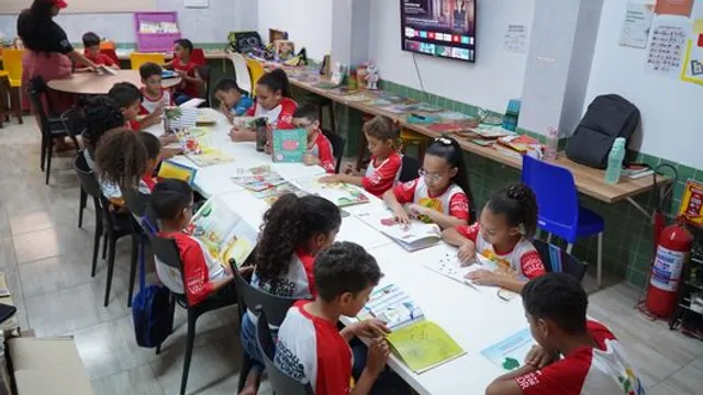 O Poder da Generosidade: Jovens Criam Projeto de Doação de Livros